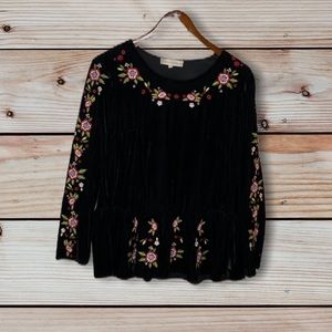 Solitaire Crushed Velvet Embroidery Top Size Medium